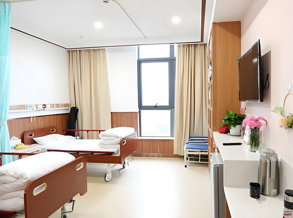 深圳落户积分政策_2025年7月电影总票房破30亿 2025年养社集国际颐乐雅区：